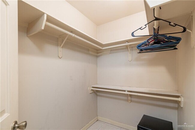 Building Photo - 18 Ignite St