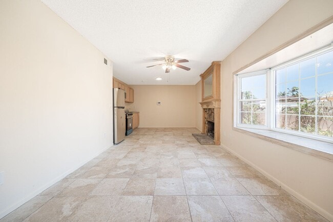 Building Photo - Attached 3-Bedroom Home with Spacious Yard...