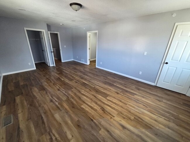 Building Photo - 4741 Welcome Ave N