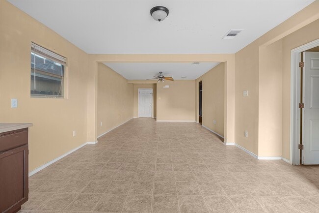 Building Photo - 14119 Fawn Dr