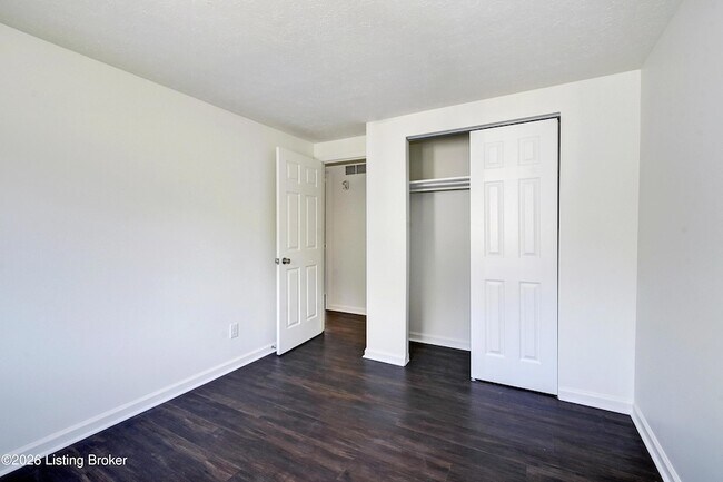 Building Photo - 9310 Plumwood Pl