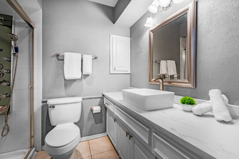 Building Photo - 1614 Woodcrest Ln