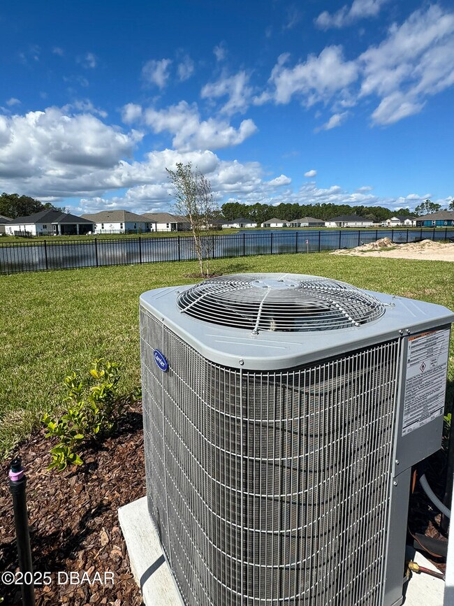 Building Photo - 55 Signet Cir