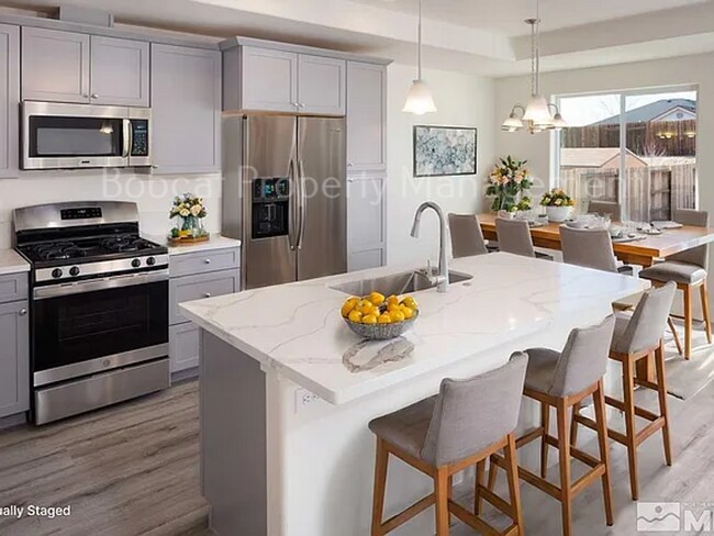 Building Photo - Newer Home in Dayton - Ready for Move-In 5/1/26!