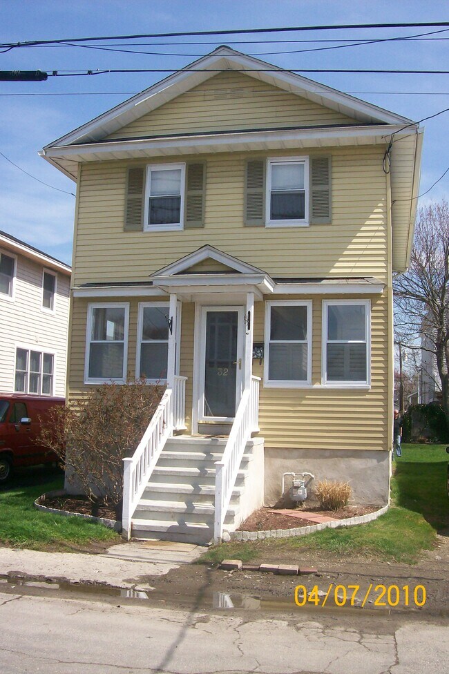 Primary Photo - 32 Westland Ave