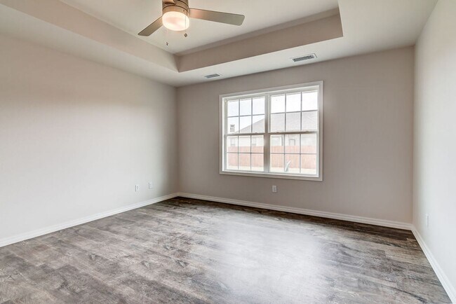 Building Photo - Beautiful, BRAND-NEW 3-bedroom, 2-bath hom...