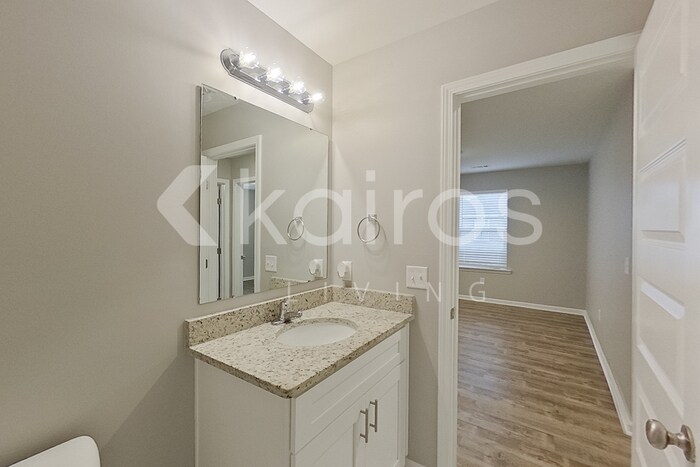 Building Photo - 136 Western Red Cedar Dr