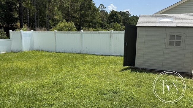 Building Photo - RATE DROP ALERT! (was $3000/month) and SUM...