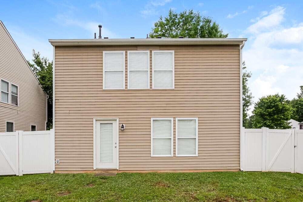 Building Photo - 1626 Matthew Allen Cir