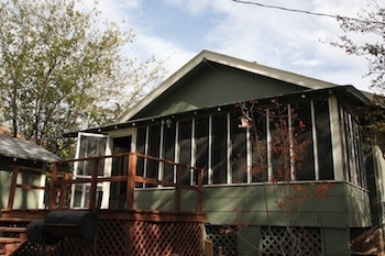 Building Photo - 614 N Crawford Ave
