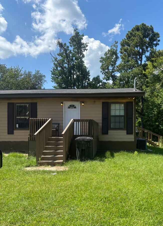 Building Photo - 317 Glen Rose Dr