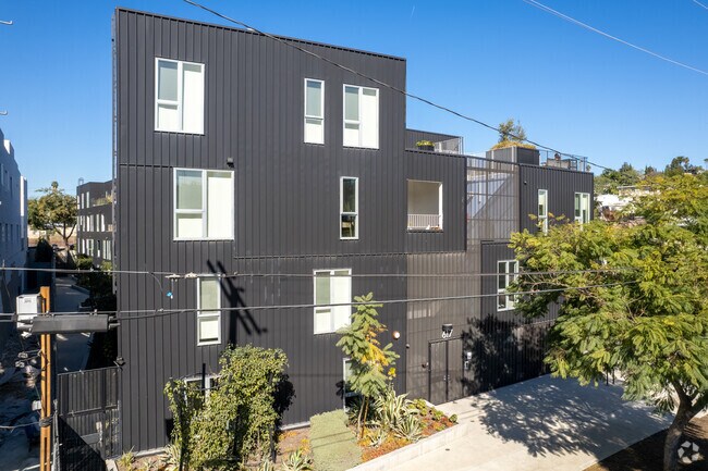 617 N Dillon St - The Dillon