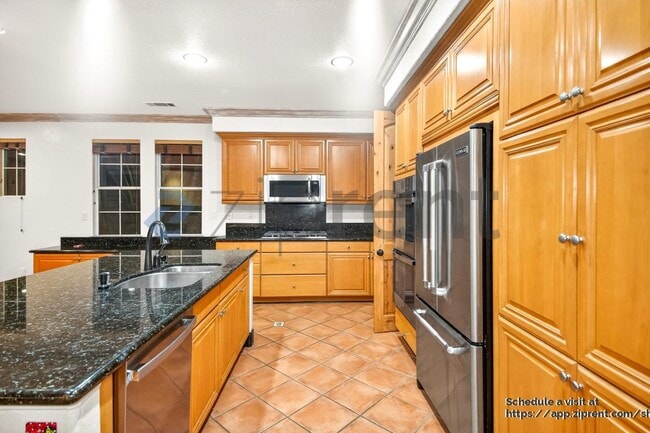 Building Photo - 1485 Clearview Cir