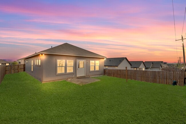 Building Photo - 1616 Tesis Drive