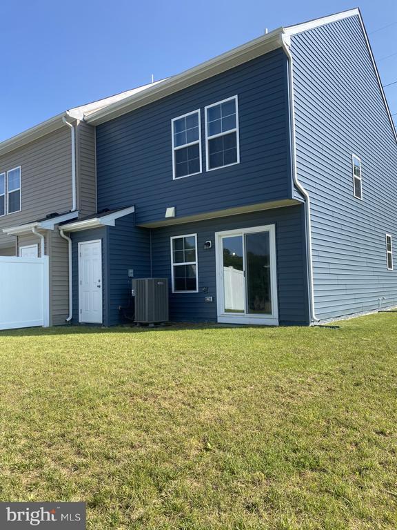 Building Photo - 224 Scotch Pine Dr