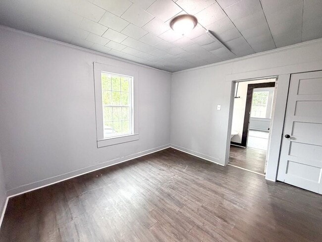 Building Photo - 38 Flock Ave