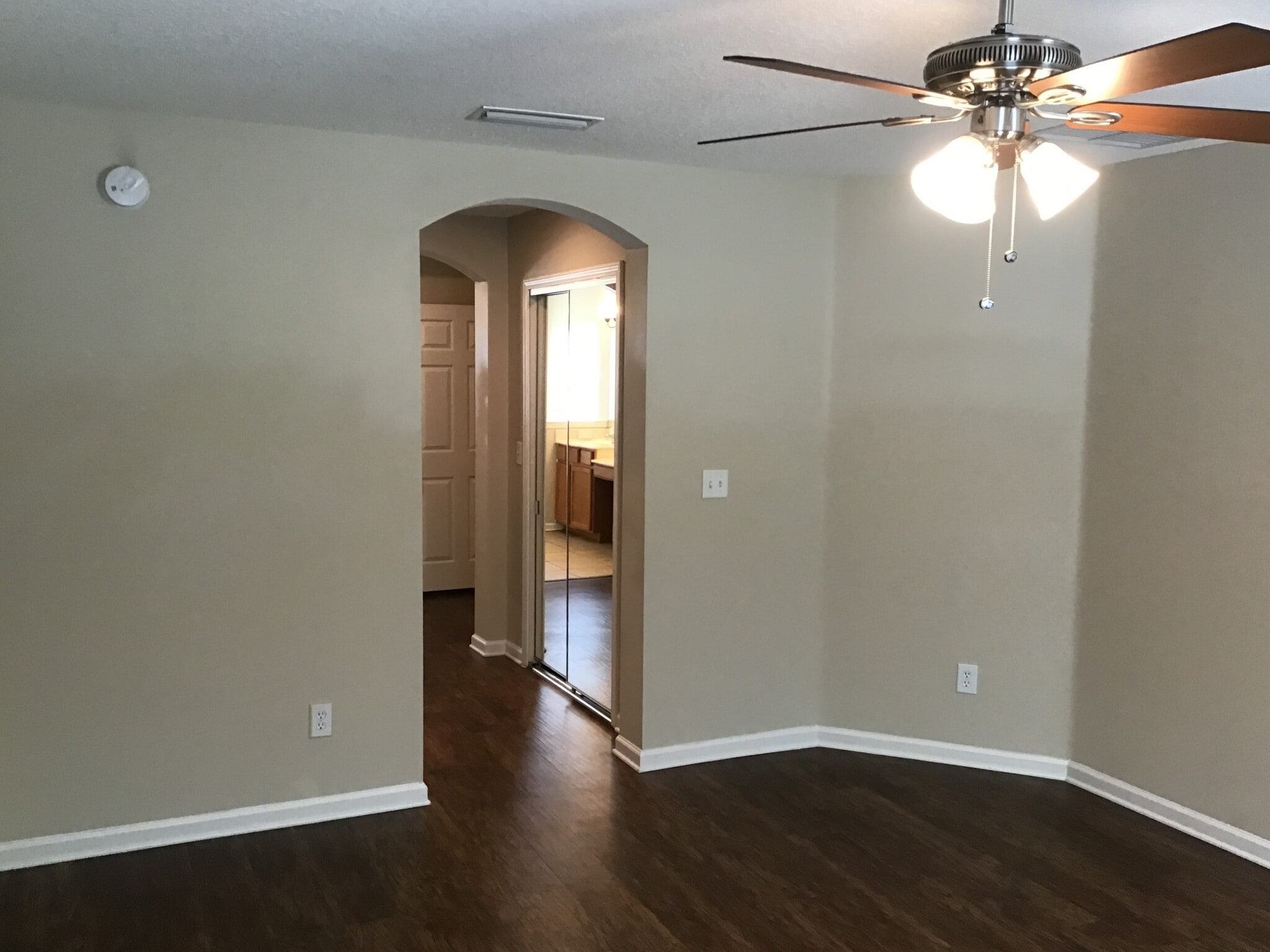 Building Photo - 14003 Golden Eagle Dr