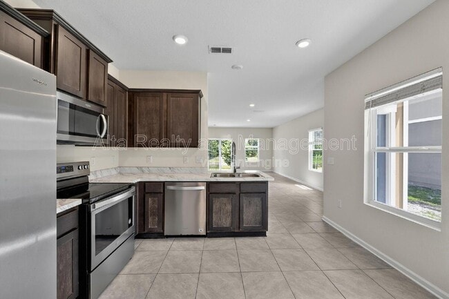 Building Photo - 7759 Legacy Trl