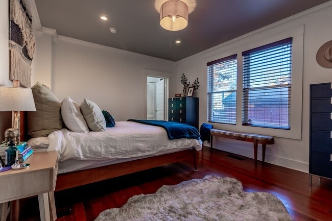 Building Photo - Rare historic East Nashville bungalow for rent; 4 Beds 3 Baths, 1,806 SqFt, fenced yard