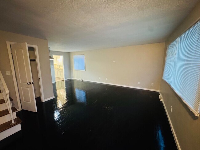 Building Photo - 8215 Crudele Dr