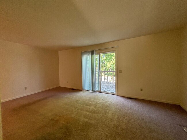 Building Photo - 2500 Ridge Rd