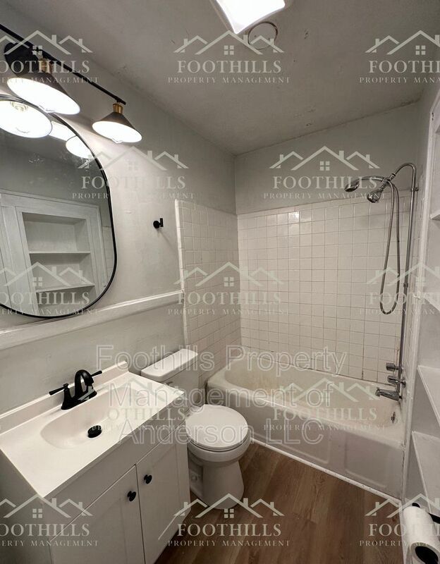 Building Photo - 611 Bonham Ct