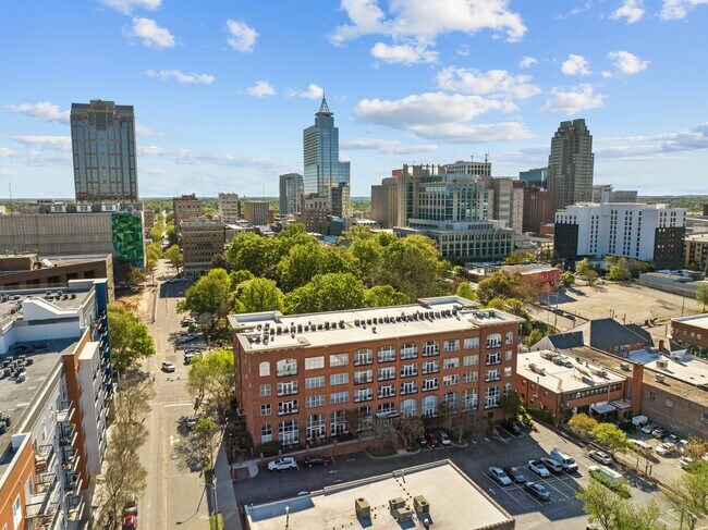 Building Photo - 200 S Dawson St