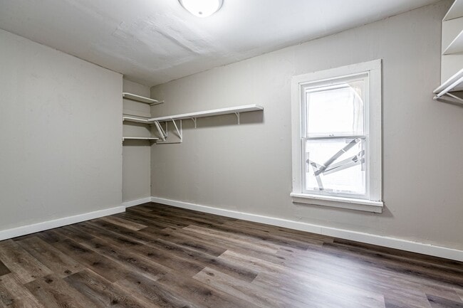 Building Photo - nre512