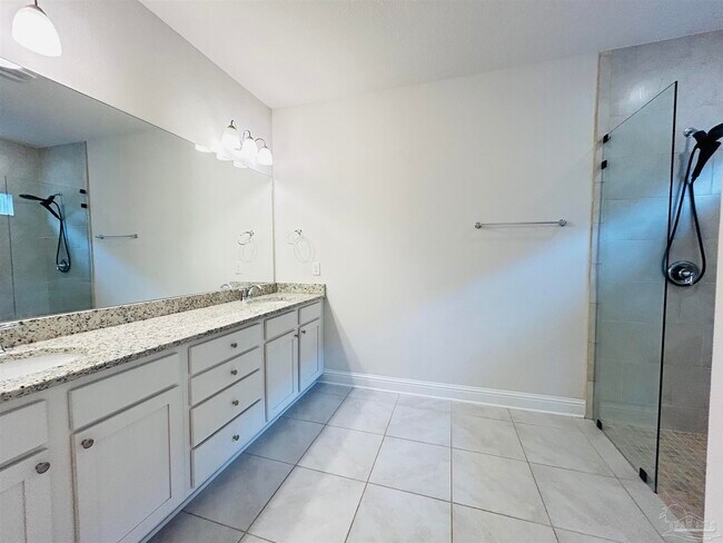 Building Photo - 7773 Burnside Lp