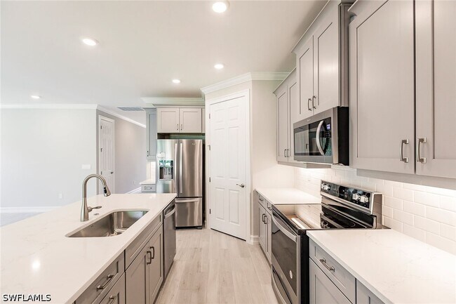 Building Photo - 536 Polihale Wy