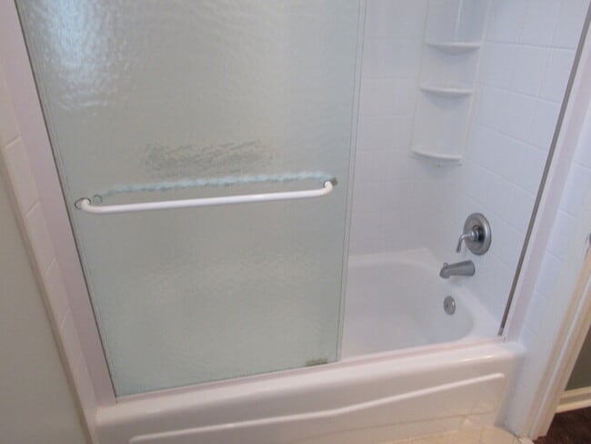 Building Photo - 4 bedroom home w/ walking trail to Percy P...