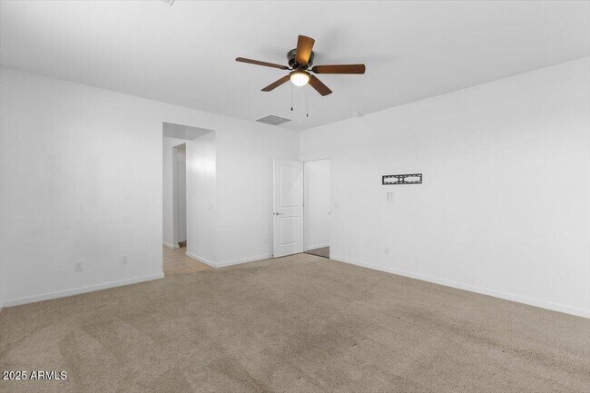 Building Photo - 14074 W Valentine St