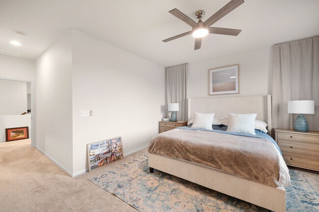 Building Photo - LUX 3BD, 2.5BA Aurora Highlands Townhome w...