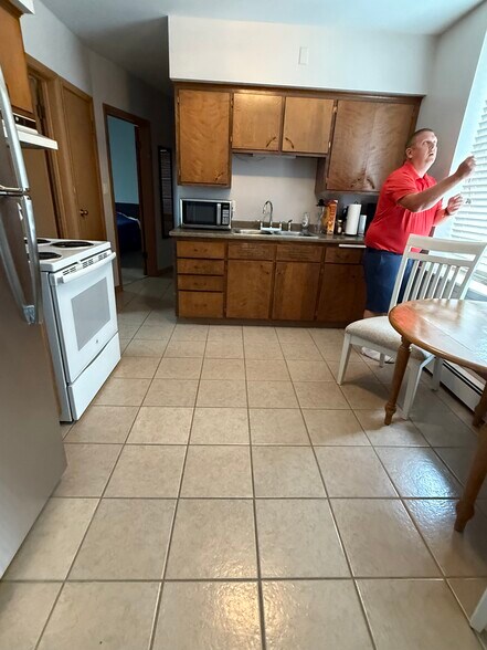 Tile in kitchen area - 111 Ewing St