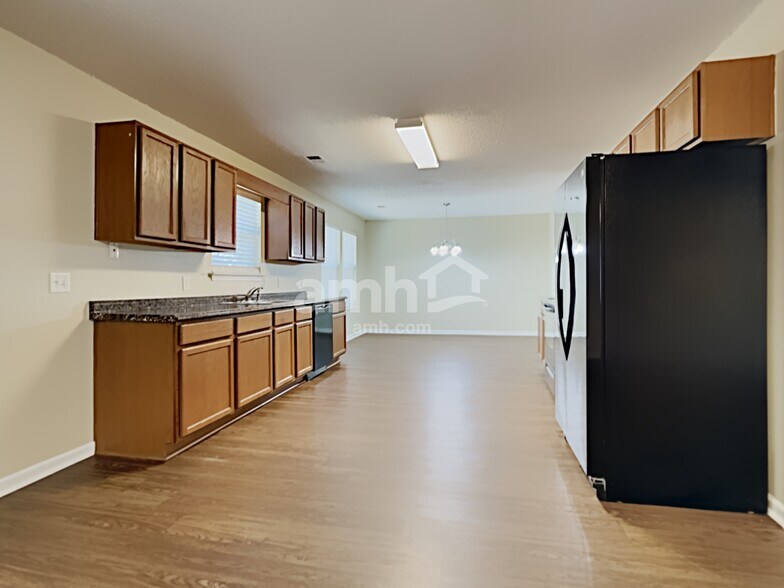 Building Photo - 161 Cherry Laural Ln