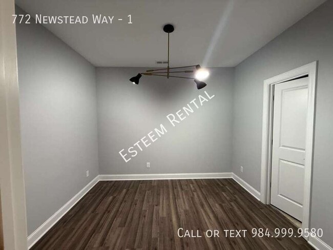 Building Photo - 772 Newstead Way