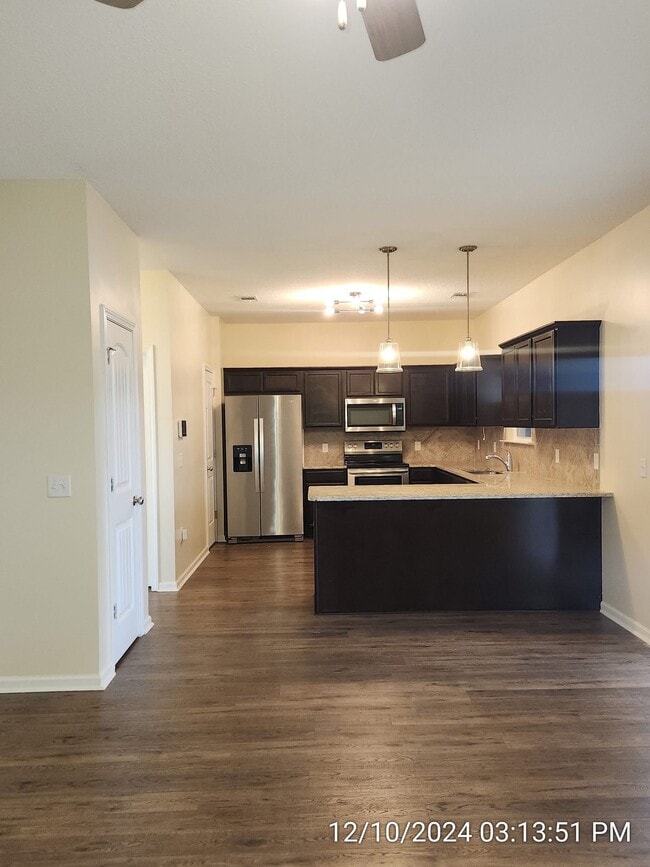 Building Photo - 73 Labrador Ln