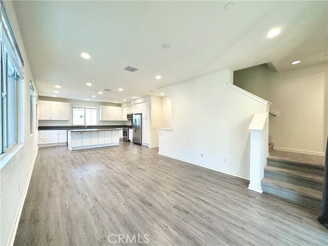 Building Photo - 147 Episode