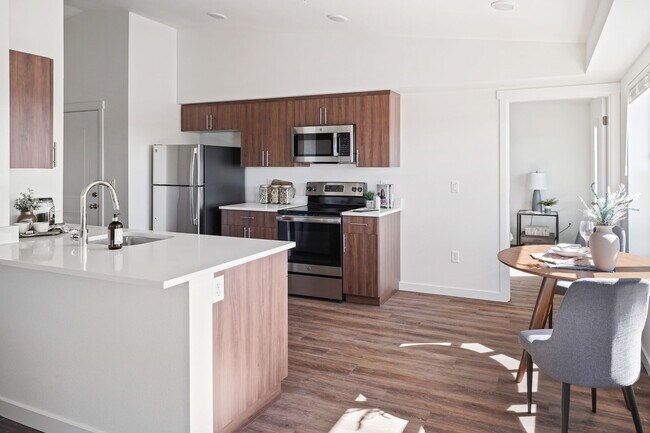 Building Photo - Summer Savings are Here! $500 Rent Credit ...