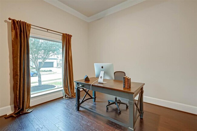Building Photo - 17519 Galloway Forest Dr