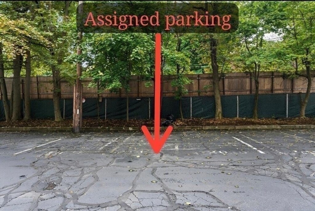 Building Photo - 141 Beaconsfield Rd