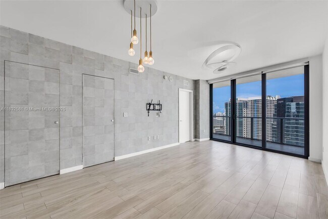 Building Photo - 1300 S Miami Ave