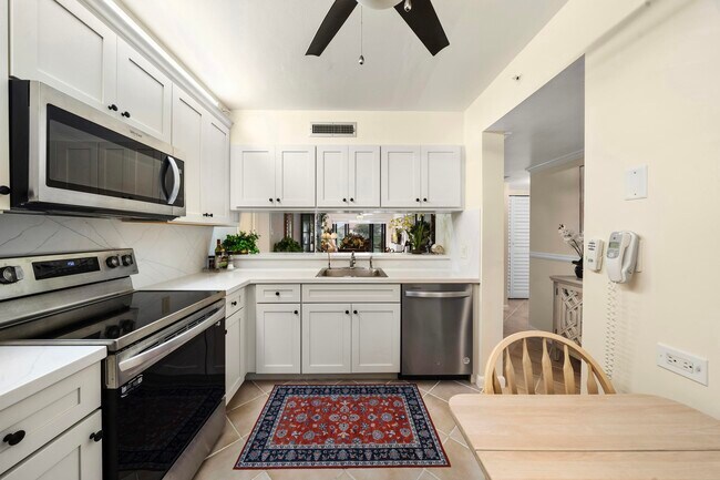 Building Photo - 601 Seafarer Cir