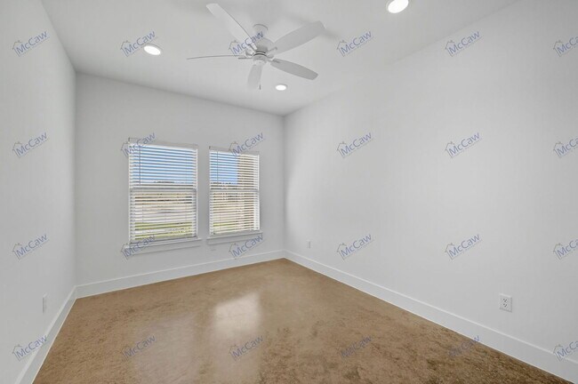 Building Photo - 102 Cardinal Wds