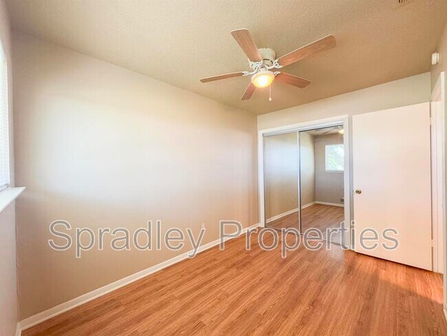 Building Photo - 705 Apache Dr