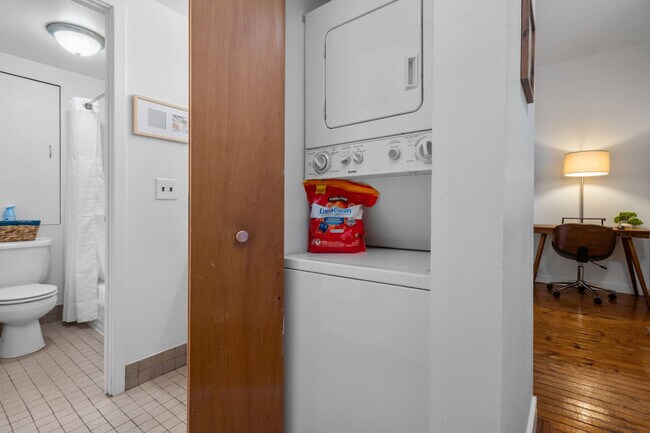 Building Photo - 309 Vine St