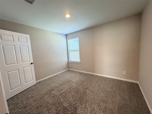 Building Photo - 12722 Yoshino Cherry St