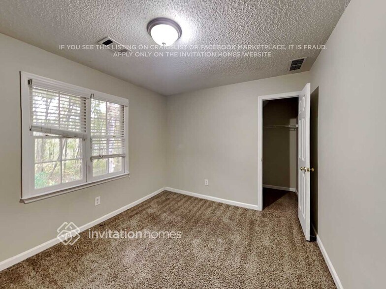 Building Photo - 2014 Amherst Ln SE