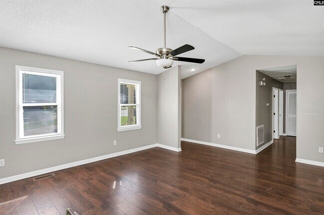Building Photo - 14 Highgate Cir