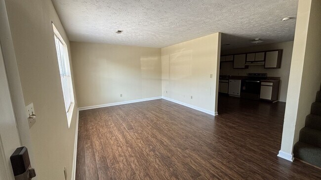 Building Photo - 133 Clover Valley Cir